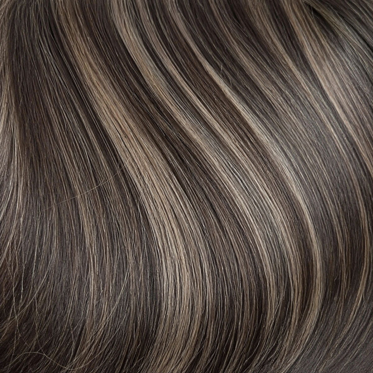 ONYX - Cool Highlighted Brunette